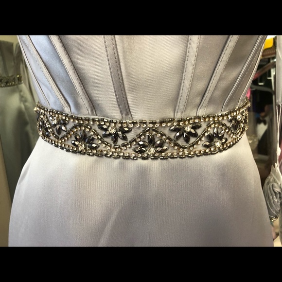 Wow $140 Long Silver Formal gown size 4 by Nina Canacci very pretty in person - Picture 11 of 13